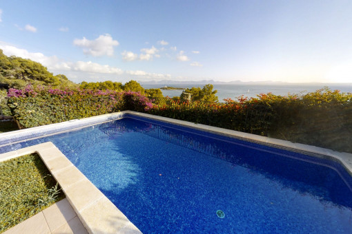 Meerblick-Villa nahe dem Golfplatz von Alcanada bei Alcúdia