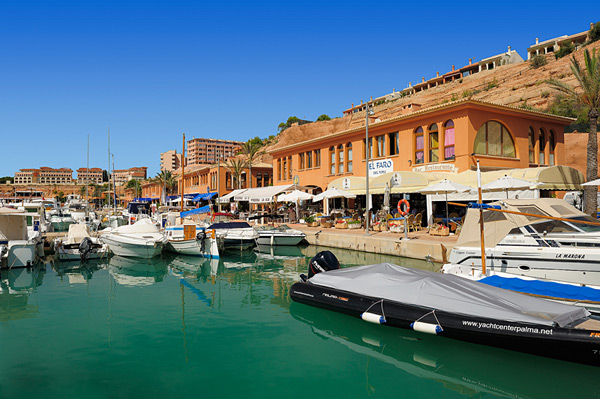 Yachthafen von Port Adriano auf Mallorca