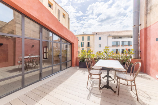 Eindrucksvolle 3-Schlafzimmer Wohnung mit Terrasse, in einer der bekanntesten Straßen Palma’s