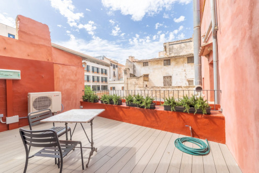 Charakteristische 2-Schlafzimmer Wohnung mit Terrasse, im Zentrum der Altstadt