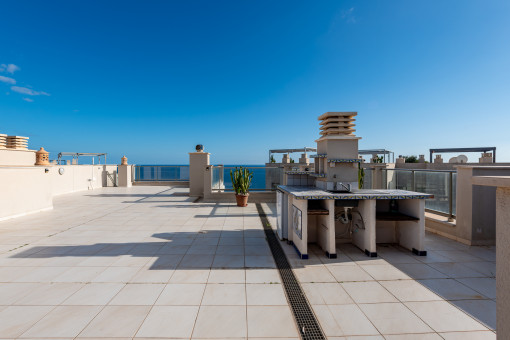 Weitläufige Dachterrasse