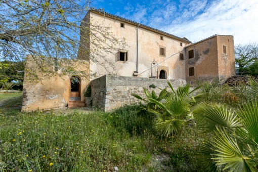 Traditionelles, historisches Herrenhaus in der Nähe von Artà