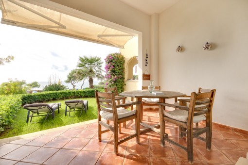 Herrliche Garten Wohnung Direkt Am Meer In Vallgornera Kaufen