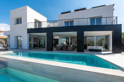 Ultramoderne Villa mit Pool in Sa Torre