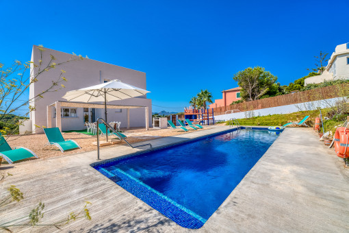 Helle Villa in Es Pelats mit atemberaubenden Blick über Mallorcas Küste