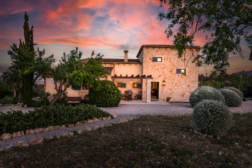 Idyllische Finca mit traumhaftem Panoramablick, Ferienvermietungslizenz und Pool nahe Porreres