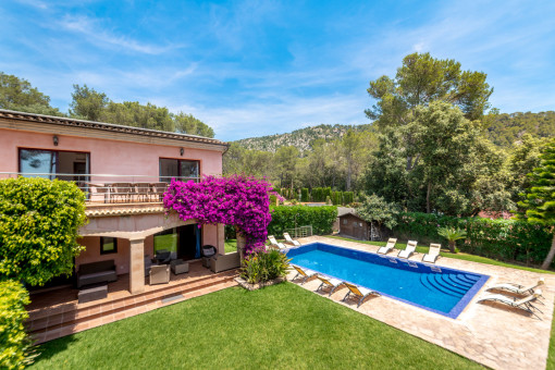 Große Villa mit Vermietlizenz, Pool und Garten im ruhigen Son Toni, unweit von Pollença