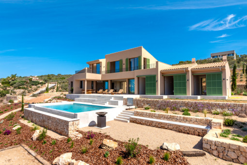 Sensationelle exklusive Villa mit herrlichem Blick über die Bucht von Palma zur Saisonmiete im Sommer