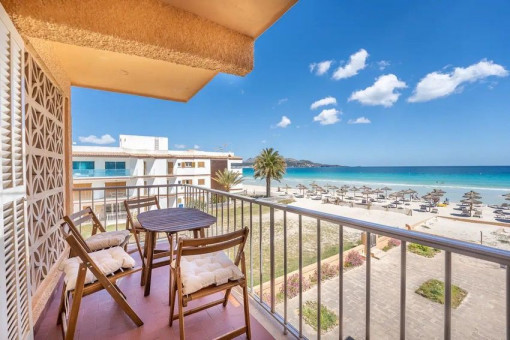 Wohnung in erster Meereslinie mit Ferienvermietlizenz in Puerto Alcudia