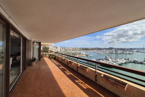 Exklusive Wohnung am Paseo Marítimo mit großem Balkon und atemberaubendem Blick