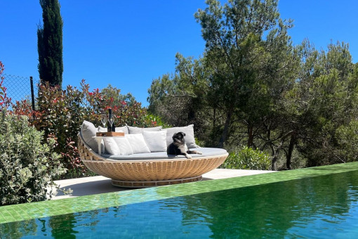 Moderne Luxusvilla in Sol de Mallorca mit Infinitypool und Strandzugang