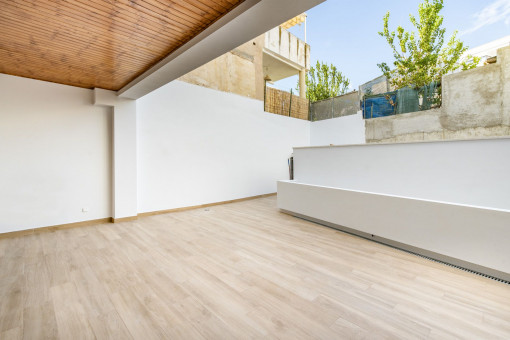 Modernes neu gebautes Erdgeschoss mit großer Terrasse in Son Espanyolet