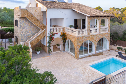 Charmante Villa mit zwei separaten Wohneinheiten, Pool und Grillbereich in Cala Santanyi