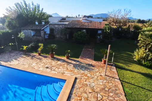 Charmante Finca mit Pool, Vermietlizenz und Bergblick in Pollensa