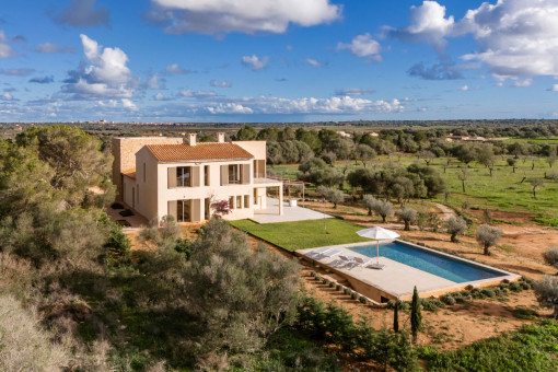 Moderne Neubaufinca mit Pool und wunderschönem Weitblick nahe Santanyi