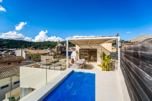 Pool auf der Dachterrasse