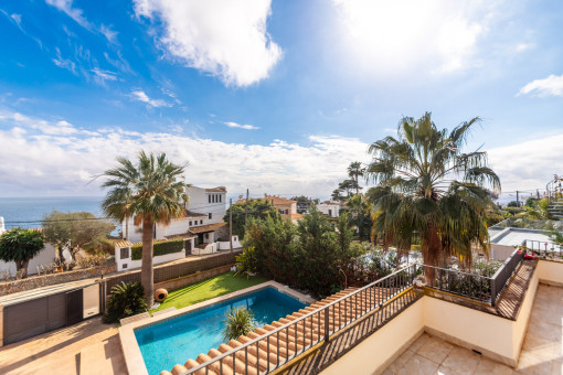 Tolles Einfamilienhaus mit Pool in zweiter Meereslinie in Cala Pi